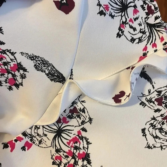 Alfani Shirt Sleeve Ruffle Detail Print Blouse Medium Flowing Style Black Pink - Picture 8 of 8